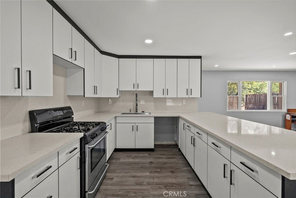 2321 W Avenue M4