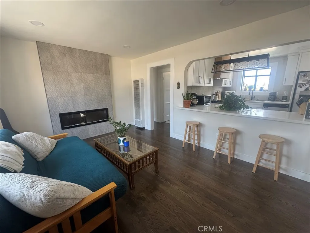 Lakewood, California 90712, United States, 3 Bedrooms Bedrooms, ,2 BathroomsBathrooms,Residential,Pending,188884