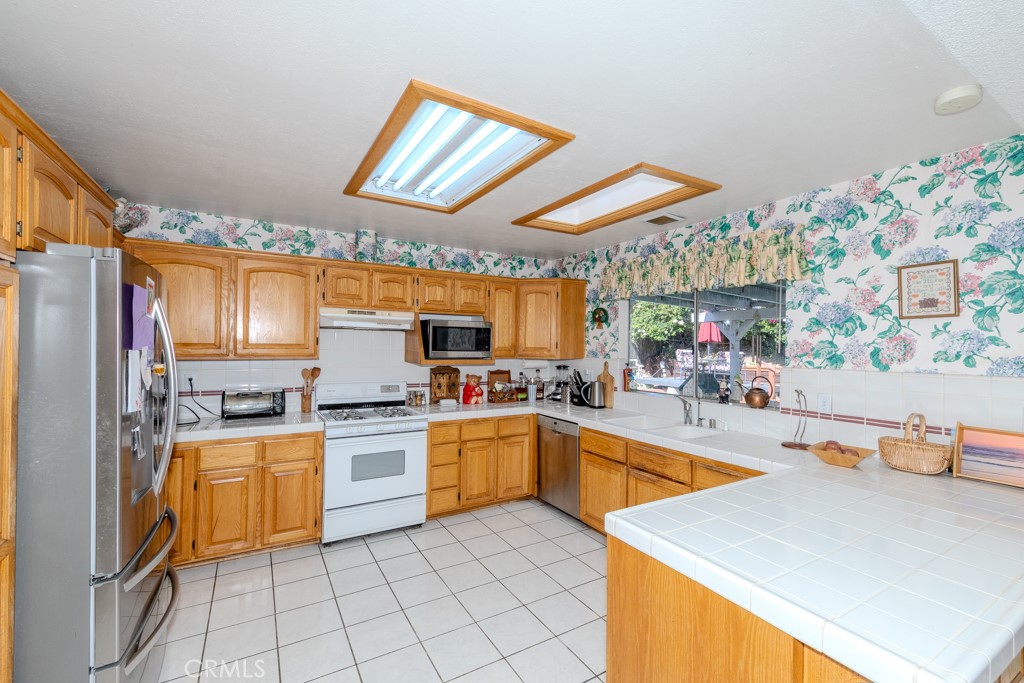 19701 Dunsmuir Plaza