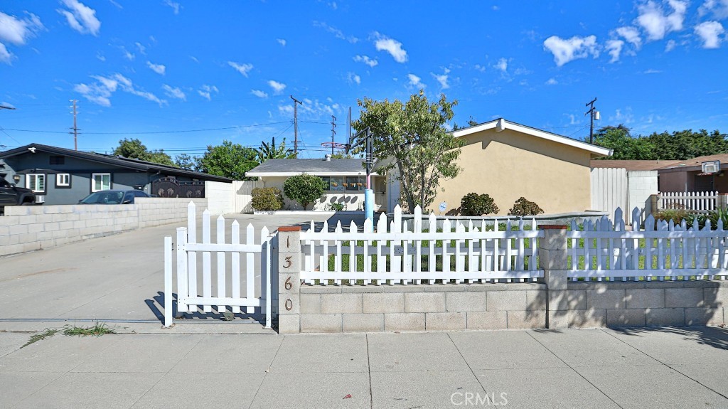Anaheim Crest (ANCR) - Residential