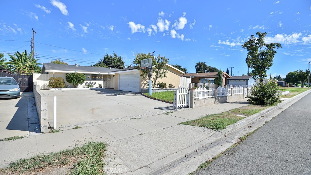 Anaheim Crest (ANCR) - Residential