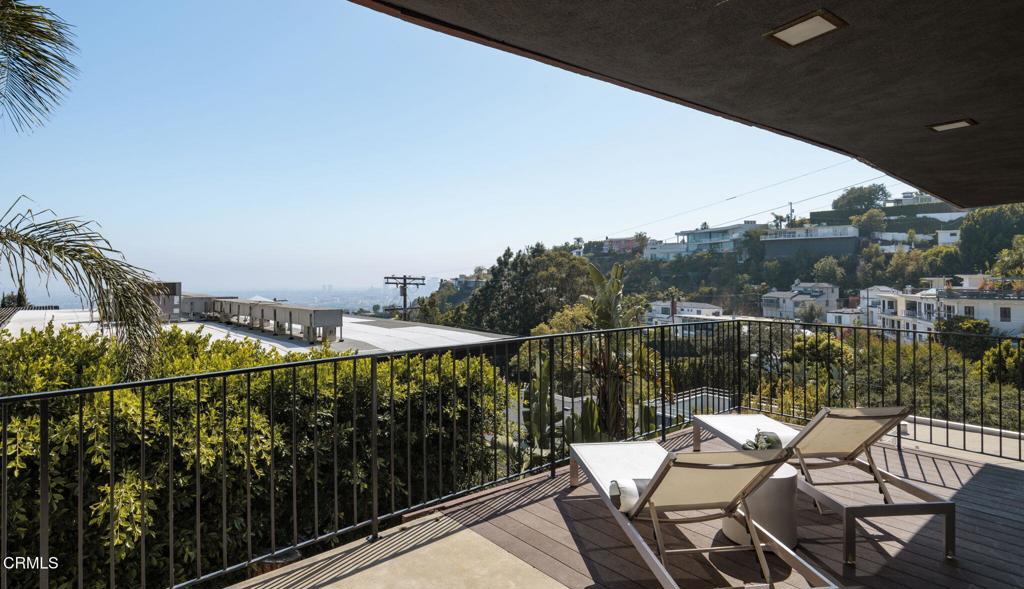 1600 Sunset Plaza Drive