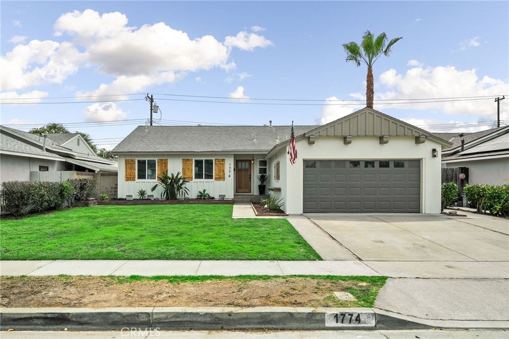 1774 W Niobe AVE, Anaheim CA 92804
