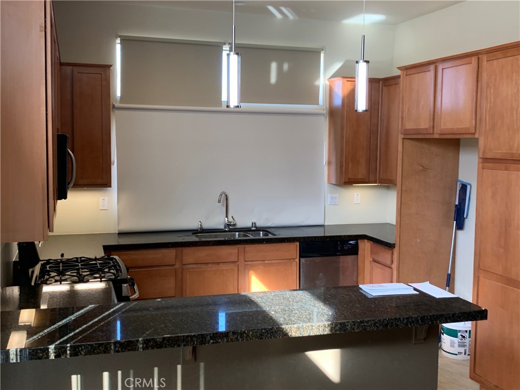 Palm Springs C.C. (33113) - Residential Lease