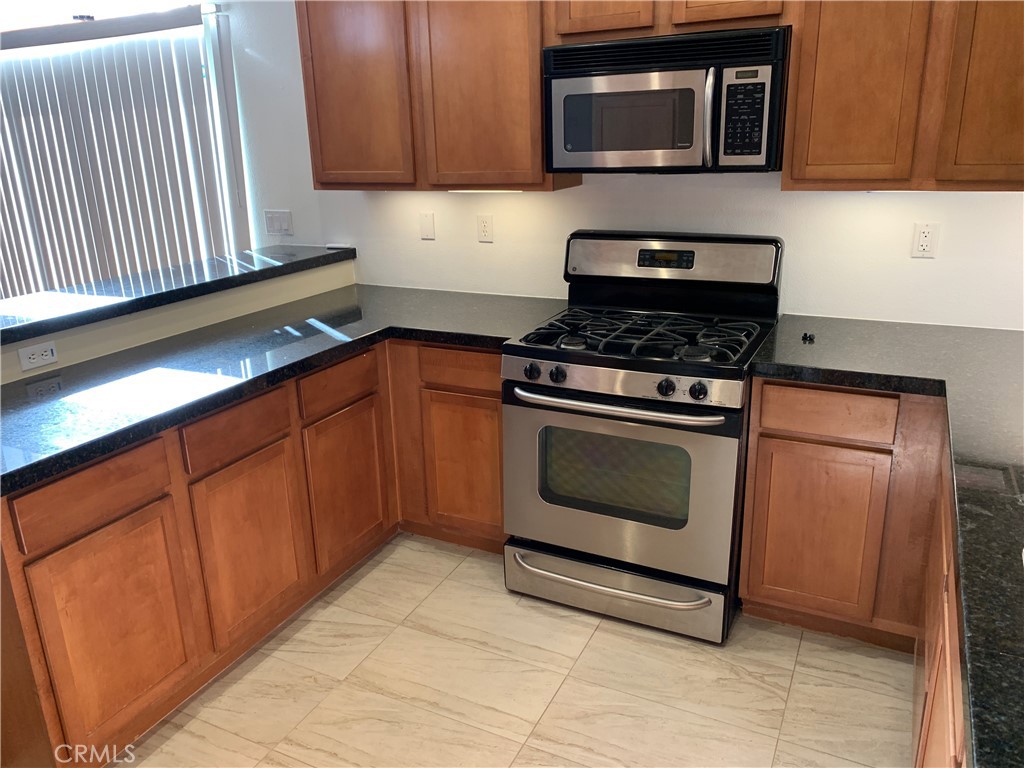 Palm Springs C.C. (33113) - Residential Lease