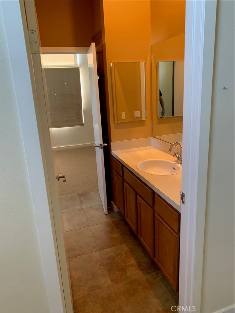 Palm Springs C.C. (33113) - Residential Lease