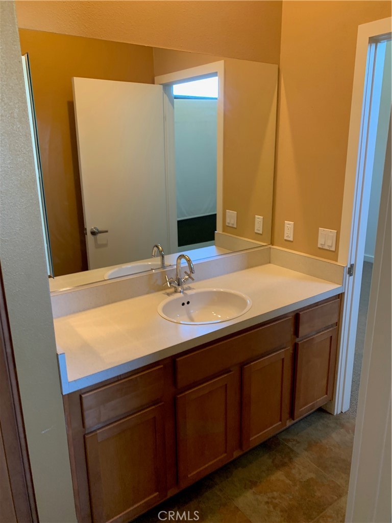 Palm Springs C.C. (33113) - Residential Lease