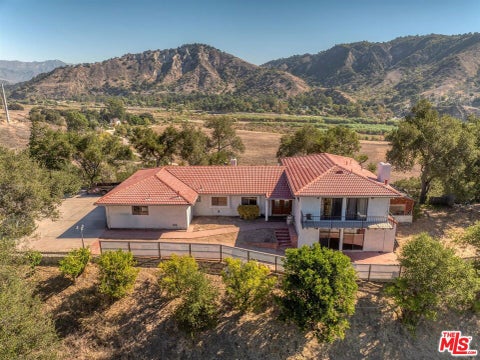 Photo of 8257 Camp Chaffee Road, Ventura, CA 93001 (MLS # 26102733)
