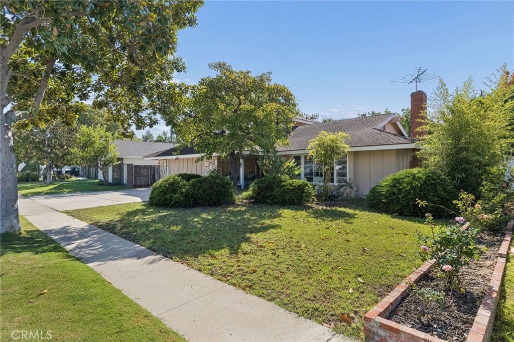 1965 Flamingo Drive