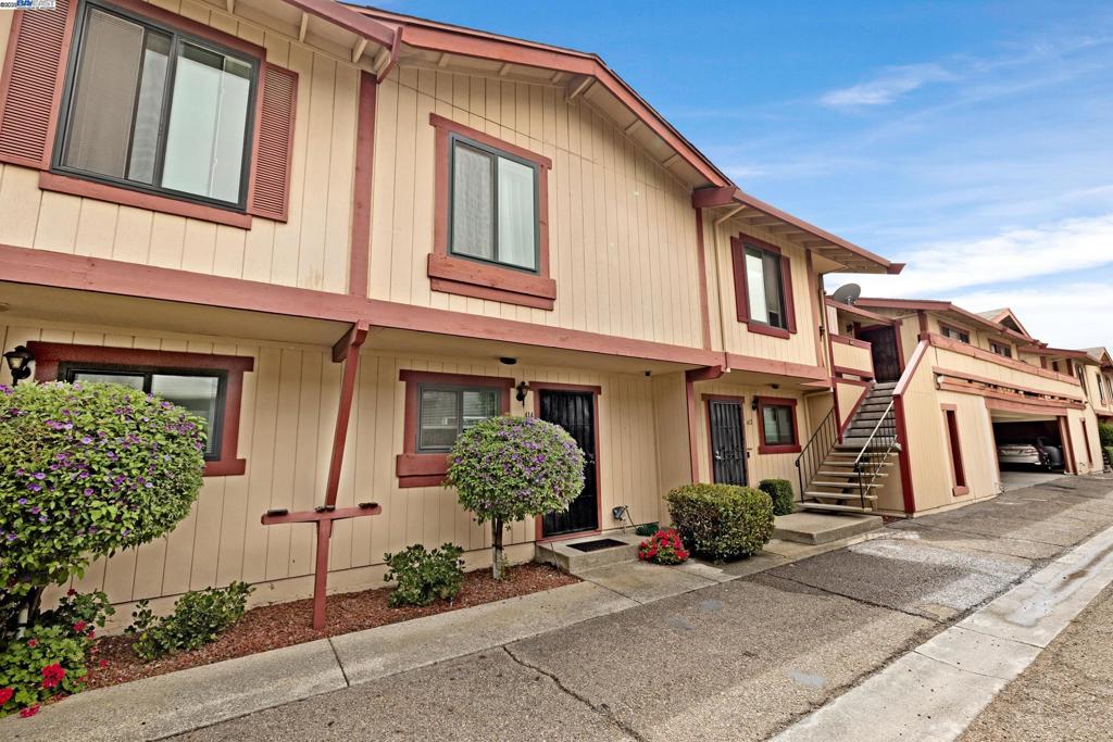 Welcome to this charming 2-bedroom, 2-bathroom condo offering 1,156 sq. ft. of comfortable living space—perfect for a first-time homebuyer or a smart investment property. Updated bathroom featuring a modern walk-in shower Kitchen with granite countertops and plenty of cabinet space Convenient carport parking Low HOA of only $284/month The location is unbeatable—you’re just a short stroll to downtown San Leandro’s shops, restaurants, and cafes, and right across the street from the San Leandro Library. Easy access to BART, freeways, and local amenities makes commuting a breeze. Don’t miss this opportunity to own in a desirable community with fantastic value! Great for First-Time Home Buyers or Investors