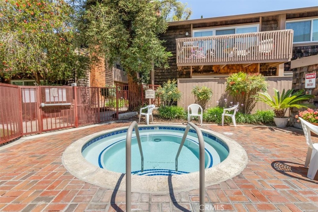 The Redwoods (REDW) - Residential