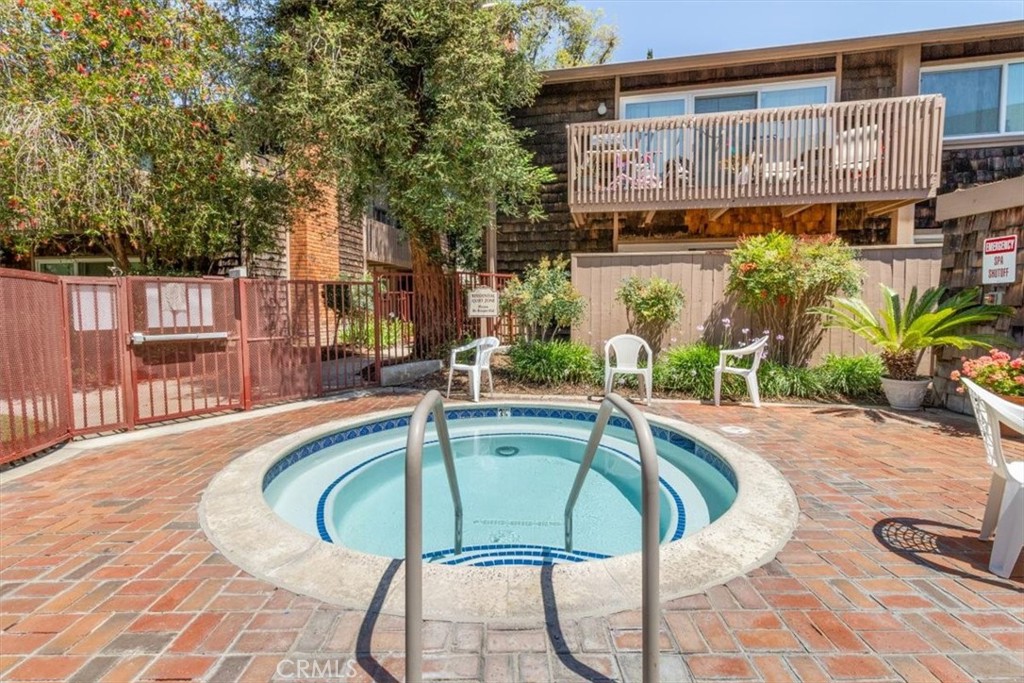 The Redwoods (REDW) - Residential