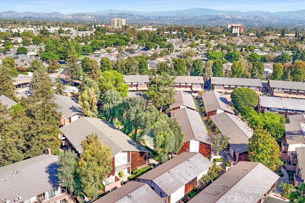 The Redwoods (REDW) - Residential