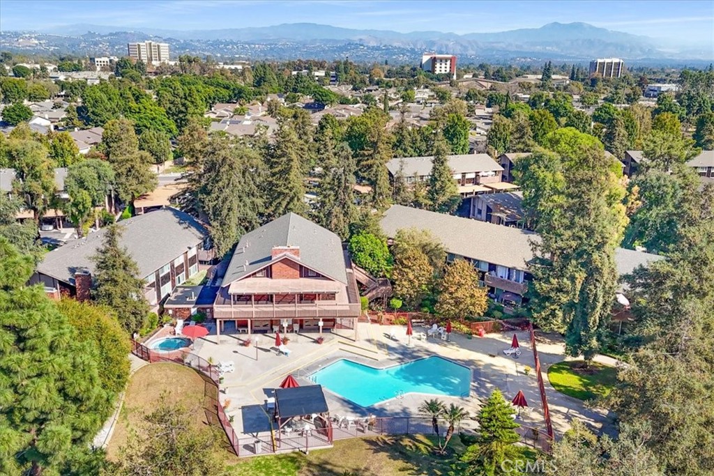 The Redwoods (REDW) - Residential