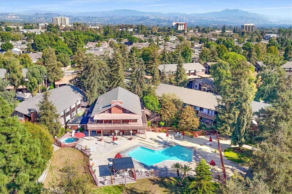 The Redwoods (REDW) - Residential