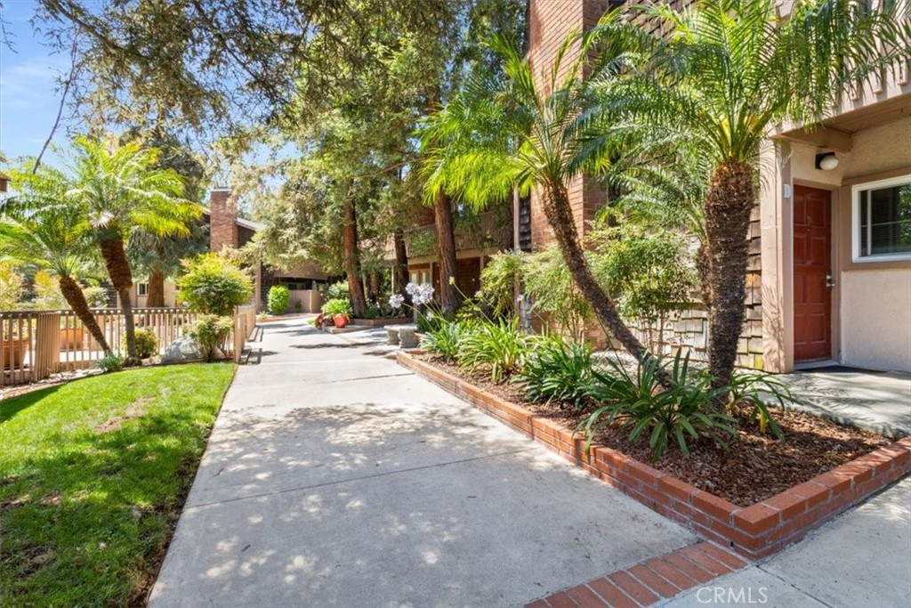 The Redwoods (REDW) - Residential