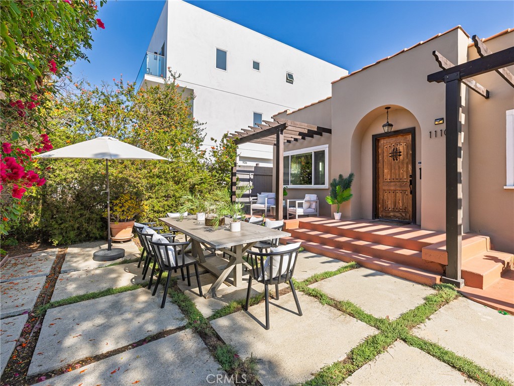 Properties 1 1110 Queen Anne