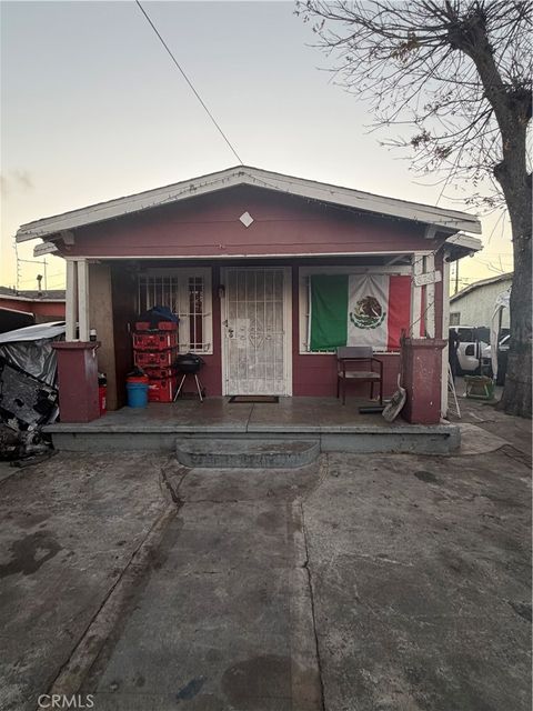 Photo of 8239 Bell Avenue Ave, Los Angeles, CA 90001 (MLS # IG26058033)