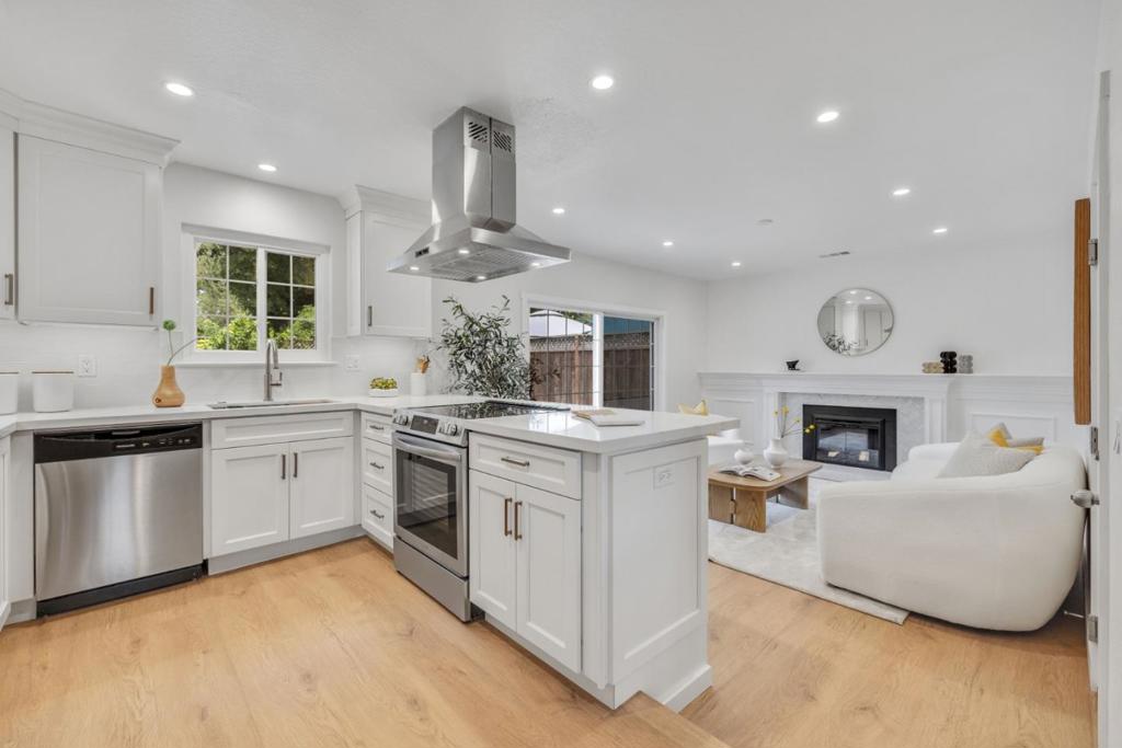 3880 Villa Glen Way