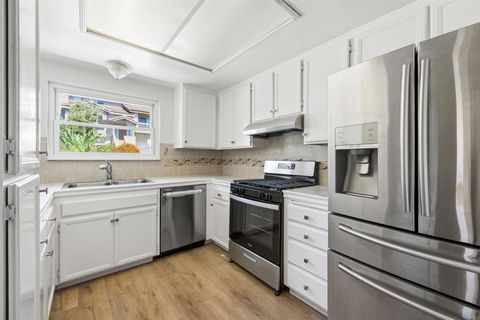 Photo of 1257 Soria Glen Gln, Escondido, CA 92026 (MLS # PTP2602587)