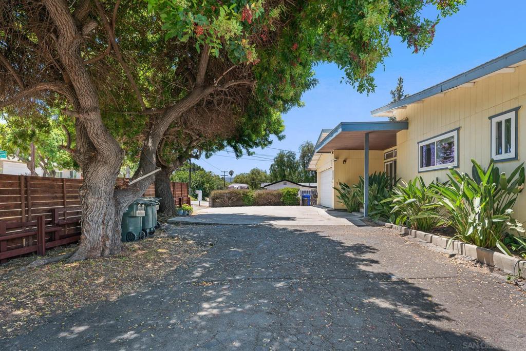 4236 Camino Paz