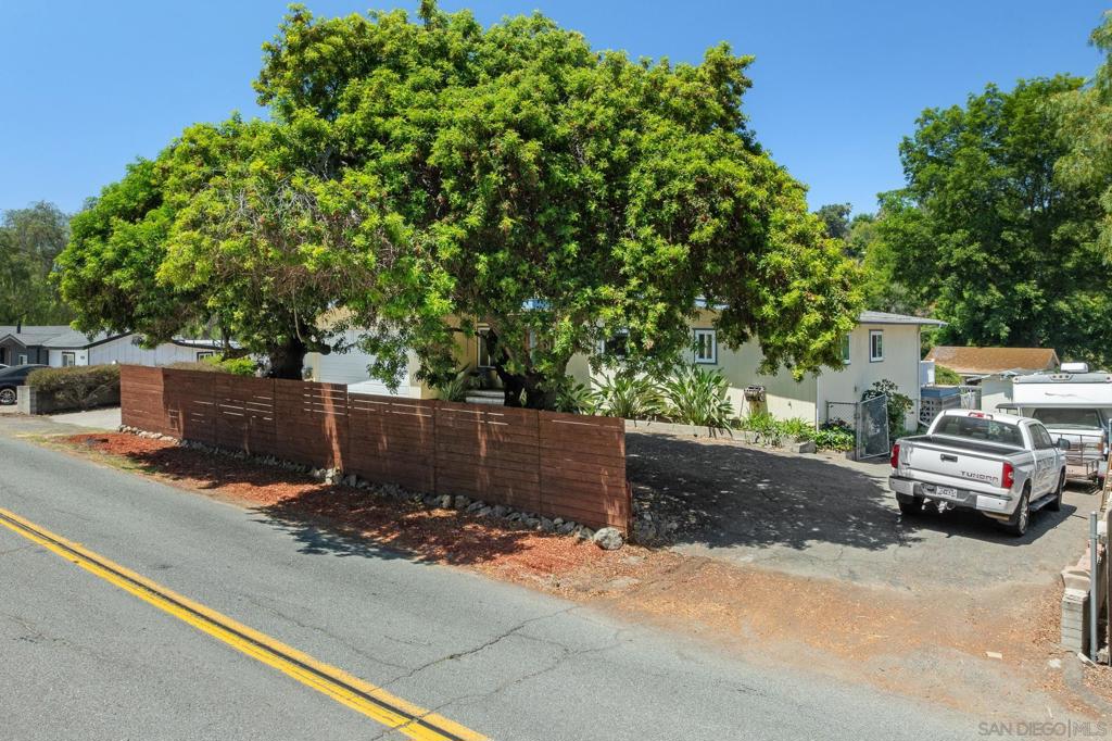 4236 Camino Paz