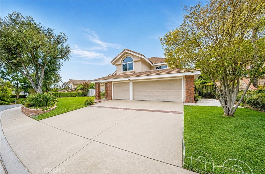 21911 E Snow Creek