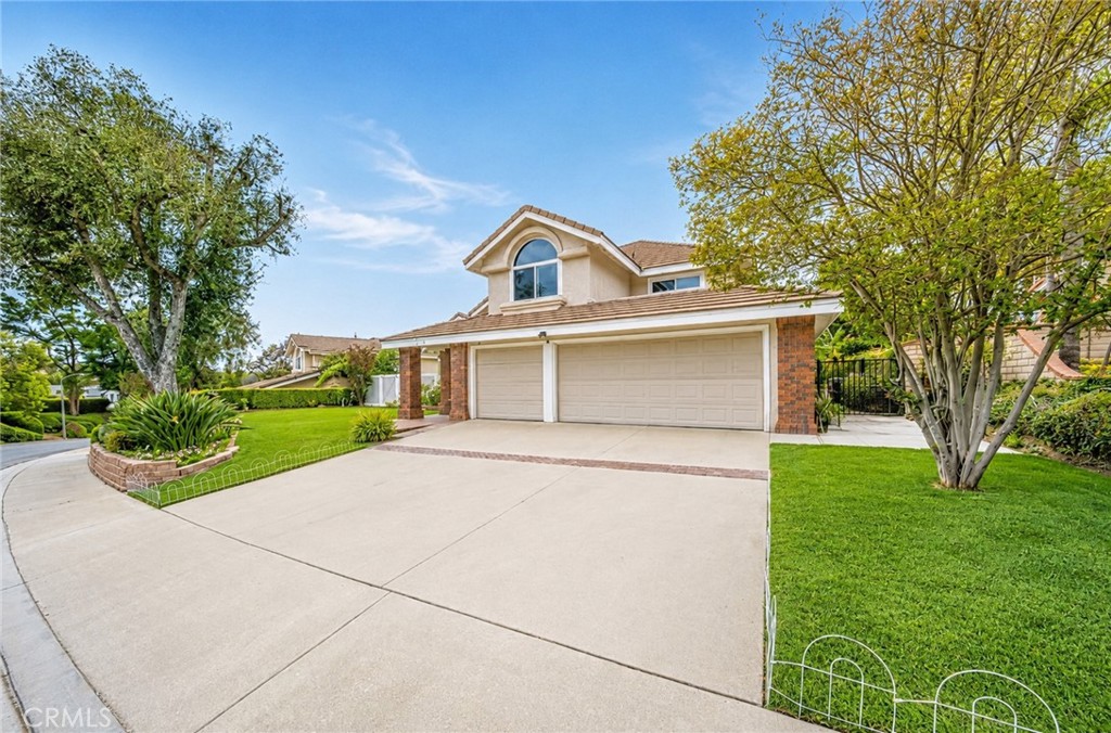 21911 E Snow Creek