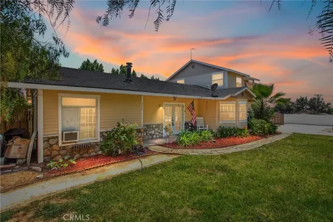 375 E County Line Road, Calimesa, CA 92320 - MLS#: IV25109882