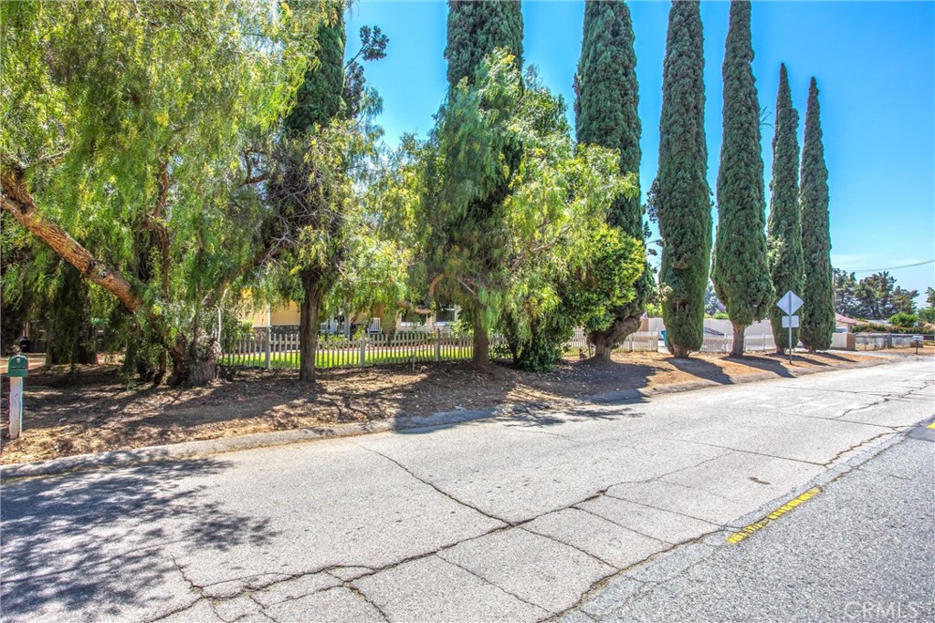 375 E County Line Road