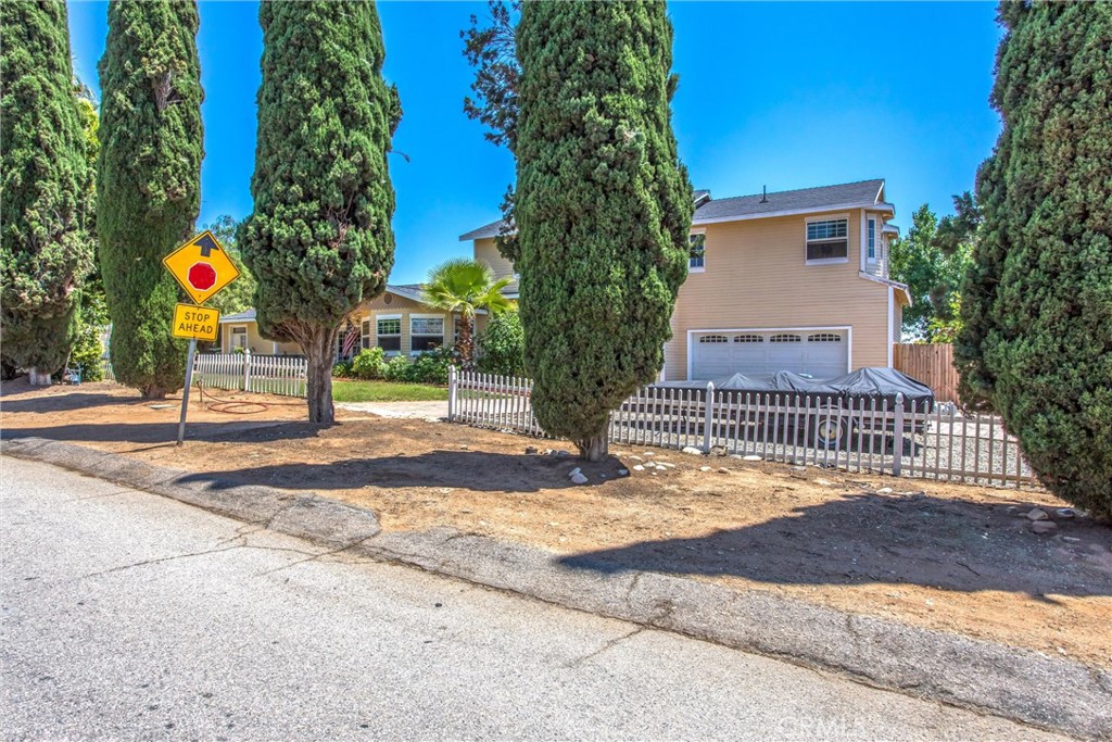 375 E County Line Road