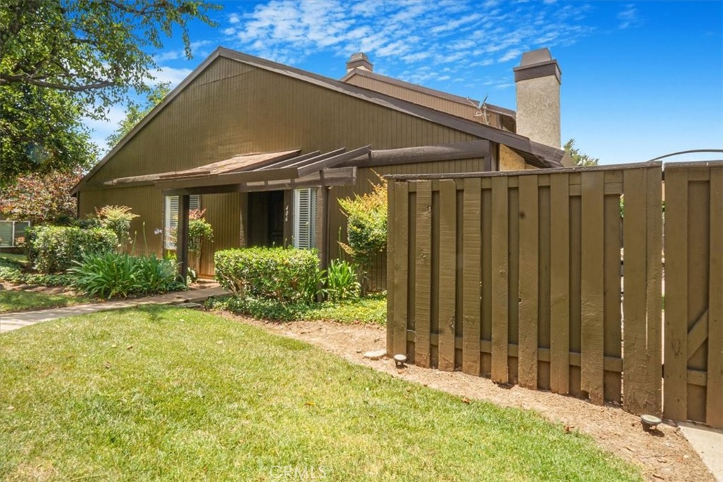 406 Heatherglen Lane