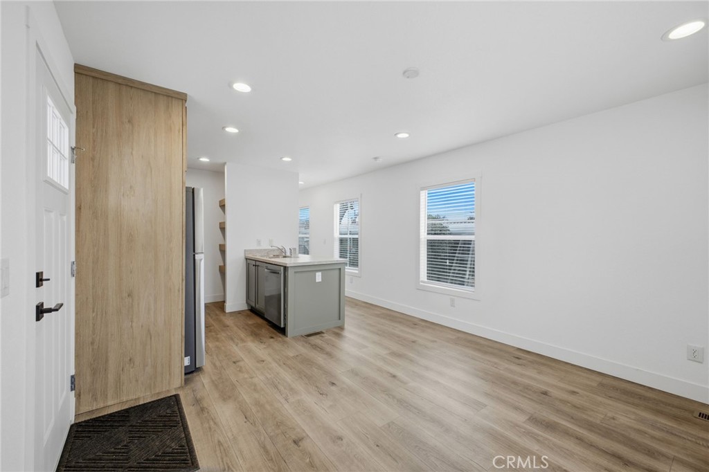 9873 Alder Avenue 32