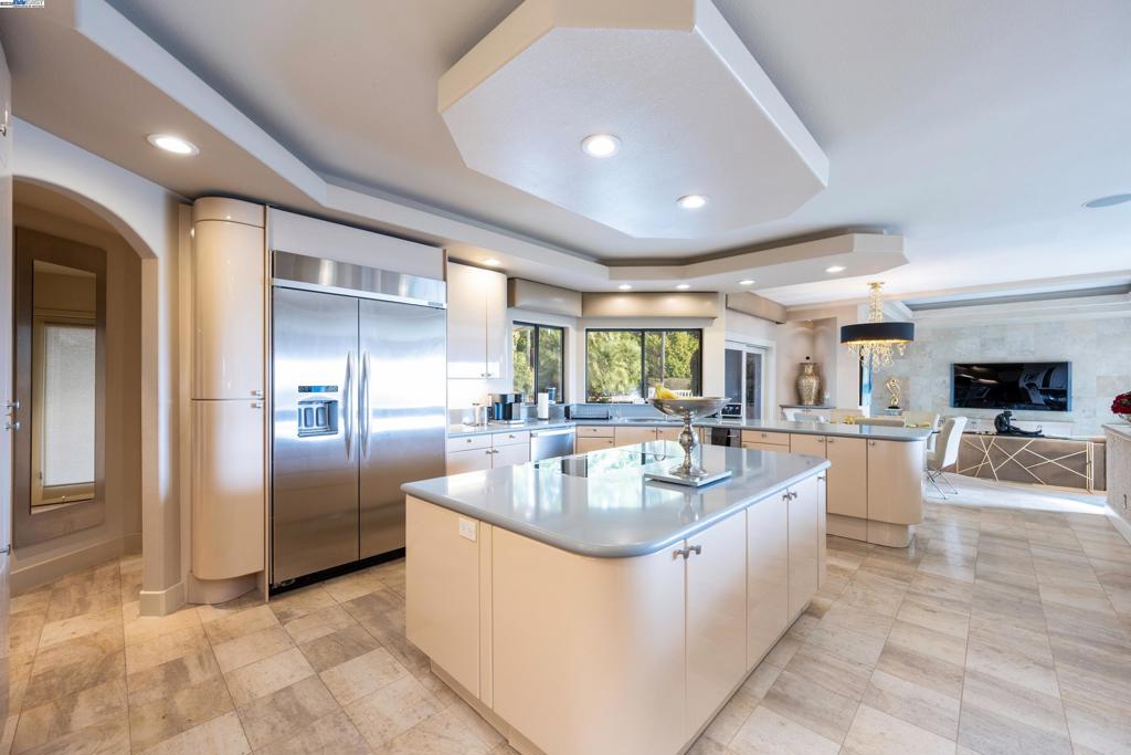 BLACKHAWK COUNTRY CLUB - Residential