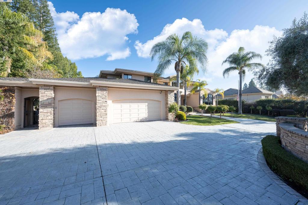 BLACKHAWK COUNTRY CLUB - Residential