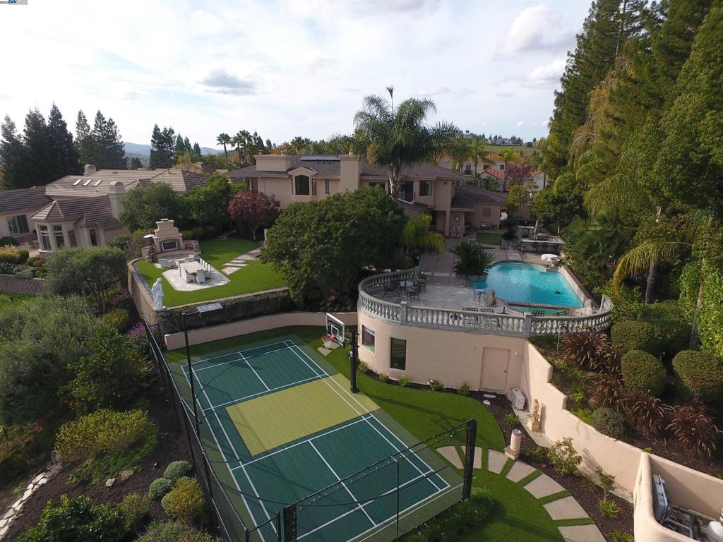 BLACKHAWK COUNTRY CLUB - Residential