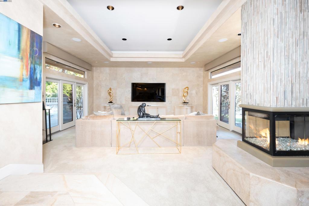 BLACKHAWK COUNTRY CLUB - Residential