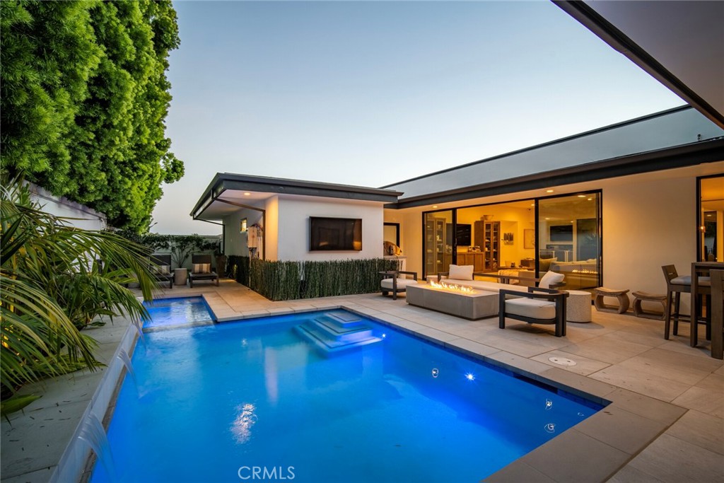 17 Monarch Bay