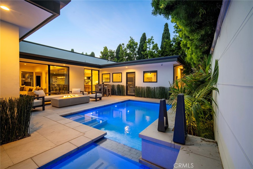 17 Monarch Bay