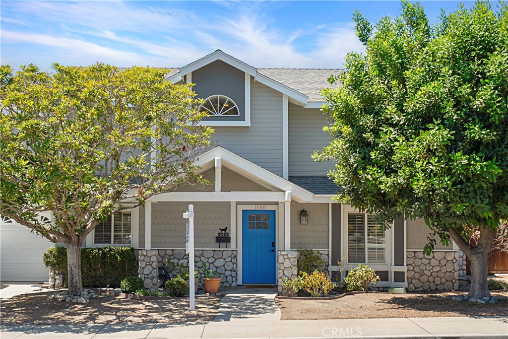 Charming Cape Cod–Style Townhome in Prime Monrovia Location
Welcome to 105 N Grand Ave Unit D, a beautifully maintained 3-bedroom, 3-bath home with over 1,700 sq ft of living space in a private community of only four residences. The open floor plan features a bright living room with fireplace, a dining alcove off the kitchen, and sliding doors that lead to an expansive private patio—perfect for entertaining. Upstairs, the spacious primary suite includes a walk-in closet and en-suite bath, with two additional bedrooms offering comfort and flexibility for family, guests, or a home office. An attached oversized 2-car garage and in-unit laundry add convenience.
Located just blocks from Old Town Monrovia, you’ll enjoy Friday farmers markets, boutique shopping, top-rated dining, and lively community events. With the Metro Gold Line, parks, hiking trails, and schools all nearby, this home offers the ideal balance of charm, accessibility, and lifestyle.
Opportunities like this are rare—schedule your private tour today and experience why this home is a standout in Monrovia.