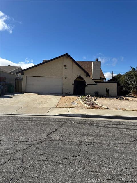 Photo of 44531 Gillan Avenue, Lancaster, CA 93535 (MLS # DW26157094)