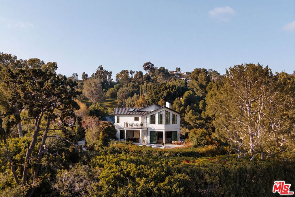 1122 La Altura Road