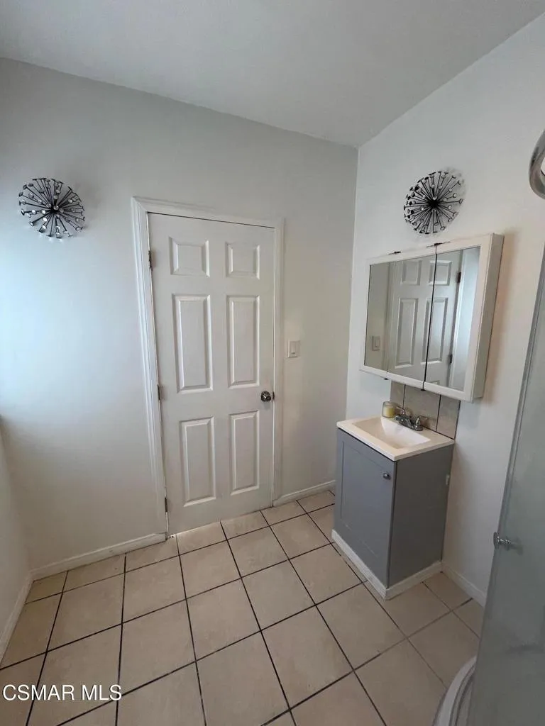 North Hills, California 91343, United States, 1 Bedroom Bedrooms, ,1 BathroomBathrooms,Residential,Active,230412