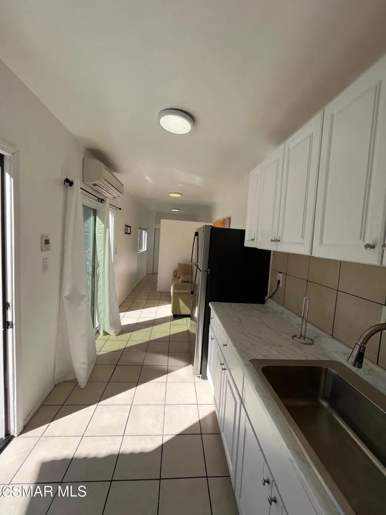 North Hills, California 91343, United States, 1 Bedroom Bedrooms, ,1 BathroomBathrooms,Residential,Active,230412