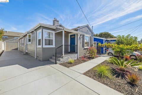 Photo of 2712 Octavia St, Oakland, CA 94619 (MLS # 41145070)