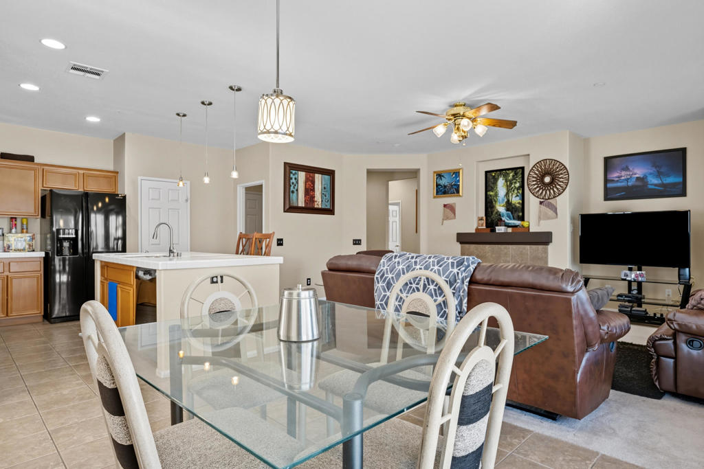 3922 Vista Dunes