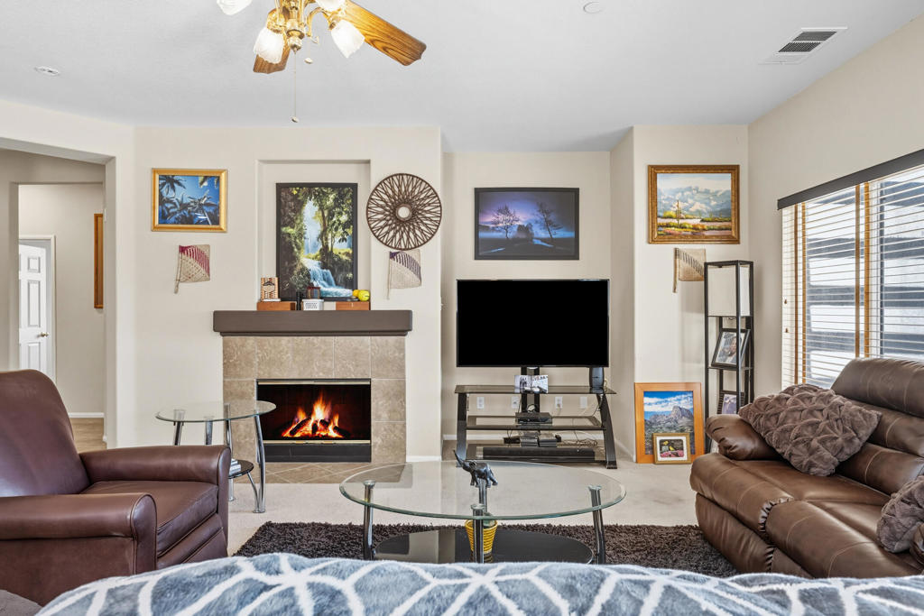 3922 Vista Dunes