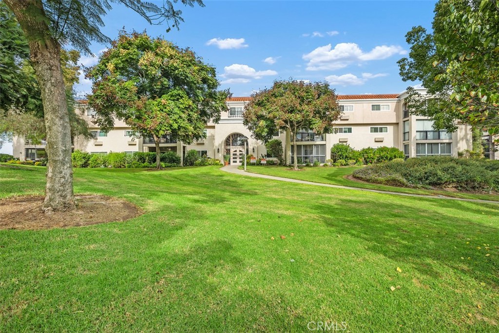 5500 Paseo Del Lago W 1A