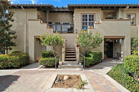 Photo of 32 Via Contento, Rancho Santa Margarita, CA 92688 (MLS # OC25244610) Photo of 32 Via Contento, Rancho Santa Margarita, CA 92688 (MLS # OC25244610)