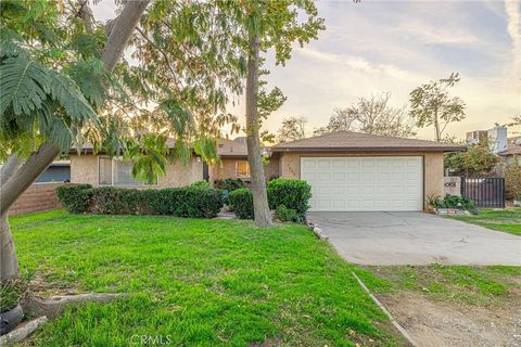 9268 Beech Fontana CA 92335